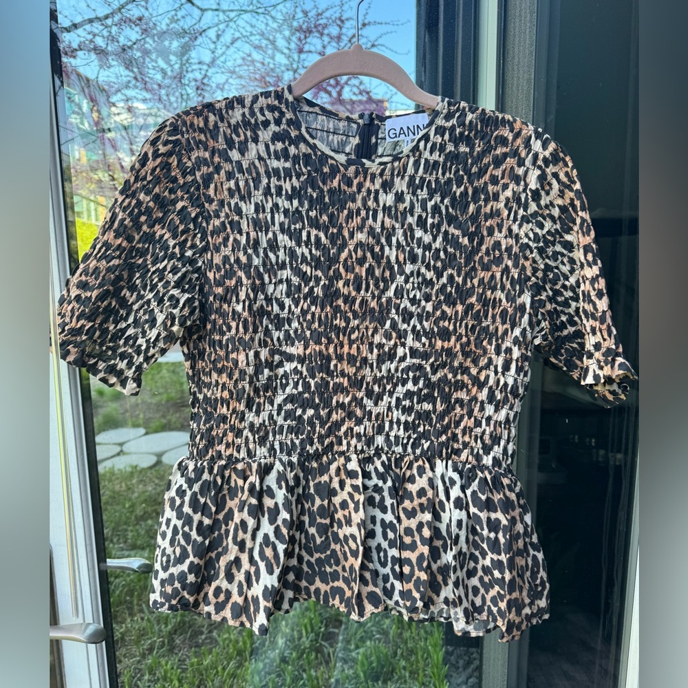 GANNI  ( leopard) print smocked elbow sleeve top EU 42 US 10/12